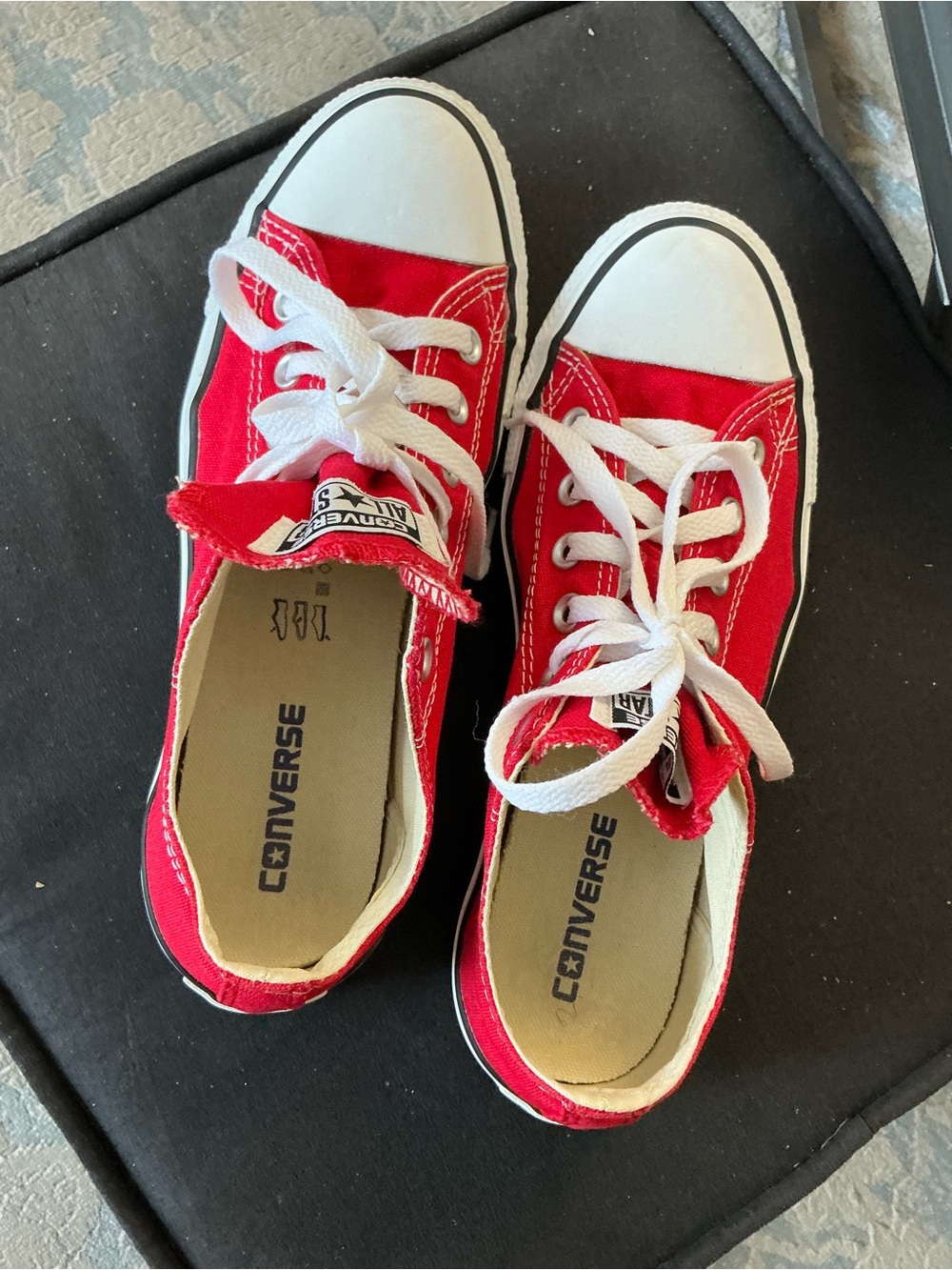 Converse red low top canvas sneakers - Picture 4 of 5
